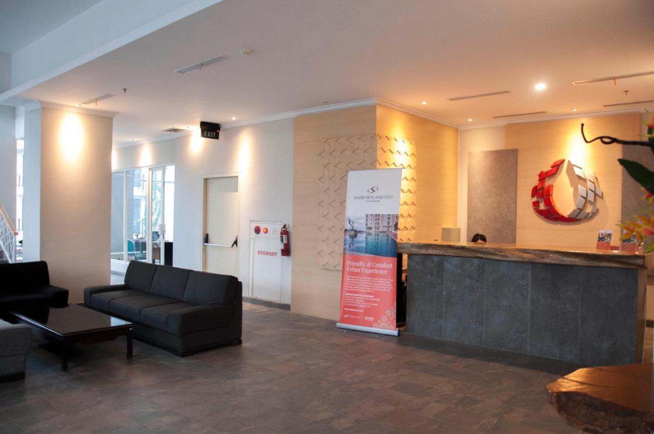 Skyland City Hotel Jatinangor Cilimus Exterior photo